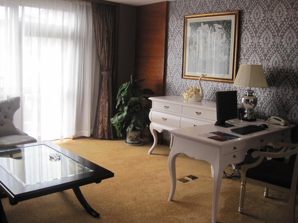 Country Garden Phoenix Hotel Jingmen Exterior foto